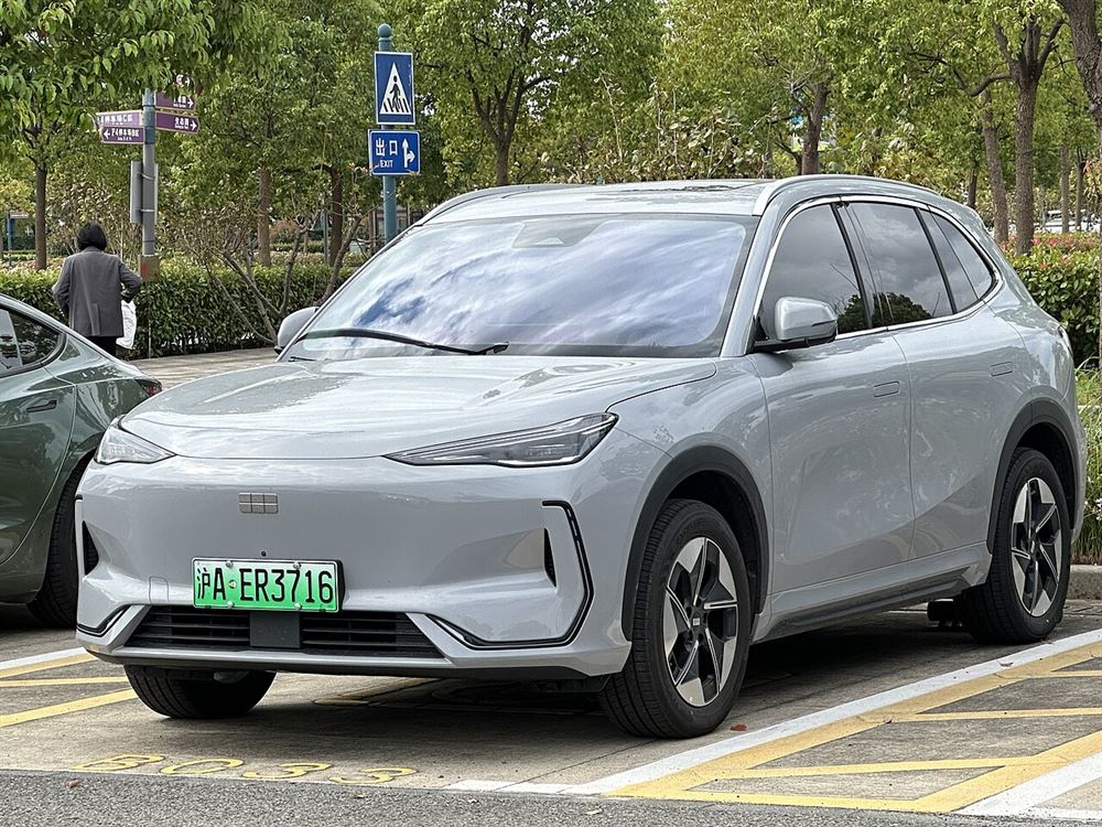 Geely E5 Pro 60,2 kWh — électrique, suv familial chinois vendu en France