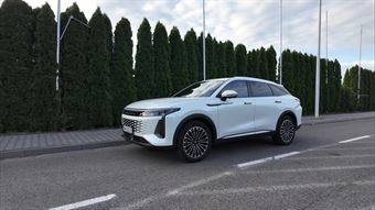 Omoda 9 SHS-P Premium 31,5 kWh — hybride rechargeable, suv familial chinois vendu en France